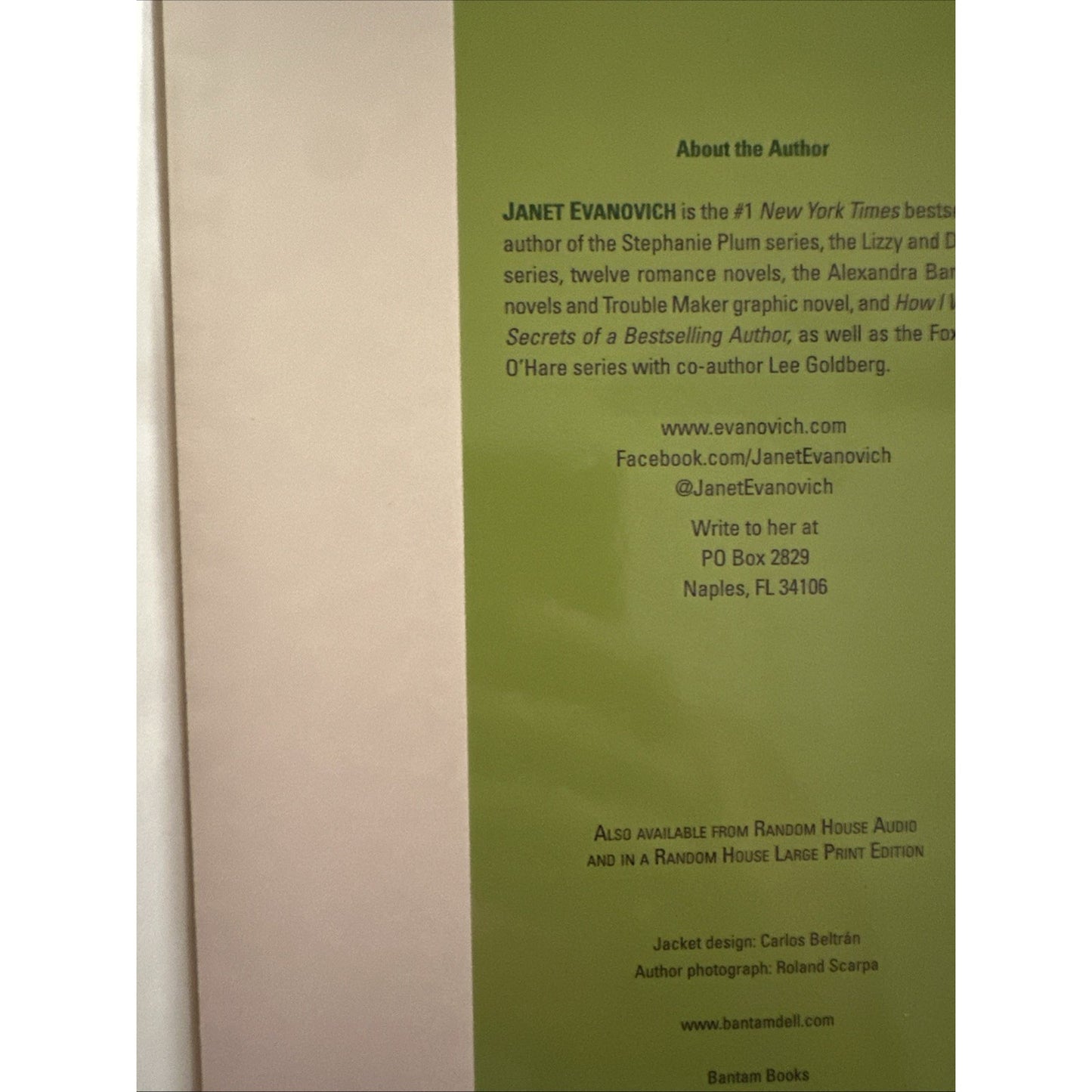 Top Secret Twenty-One by JANET EVANOVICH -SIGNED-