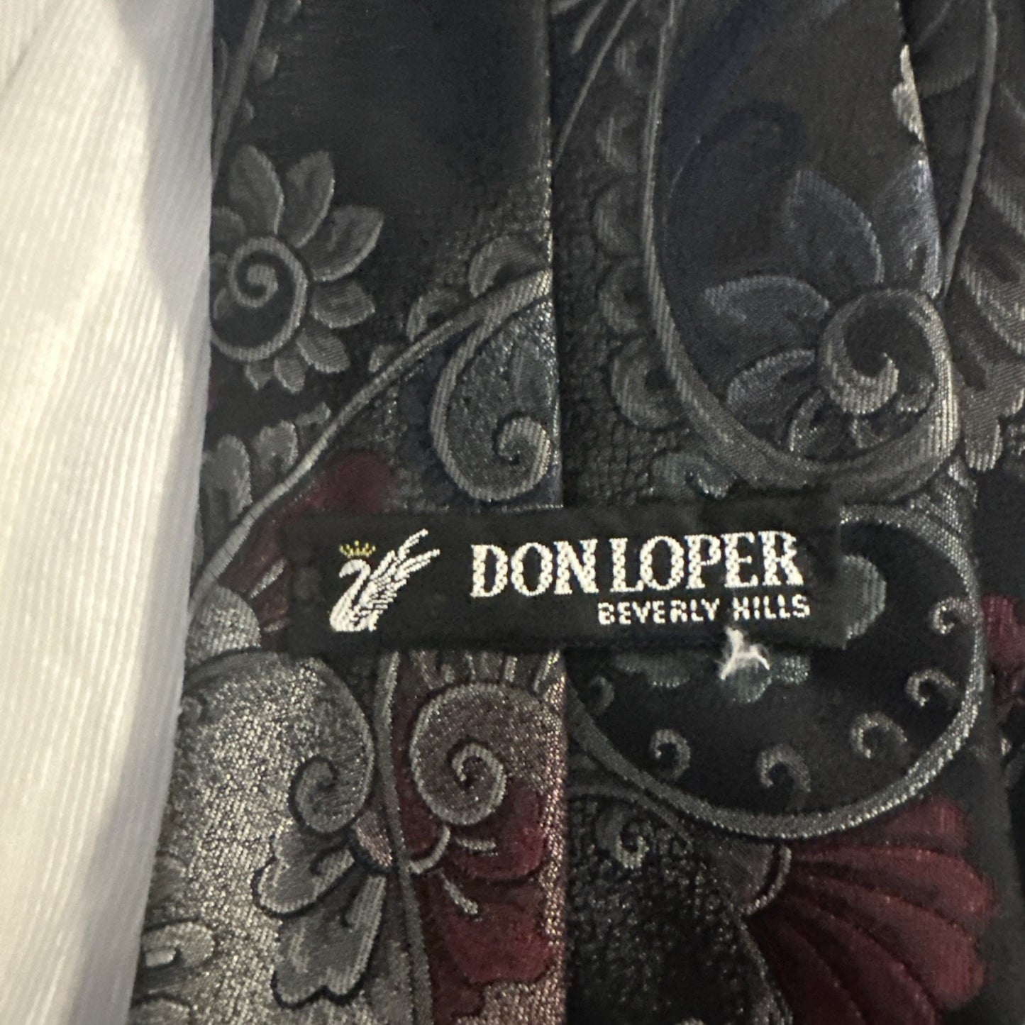 Vintage Don Loper Beverly Hills Silk Blend Neck Tie 57" Gray Paisley Pattern USA