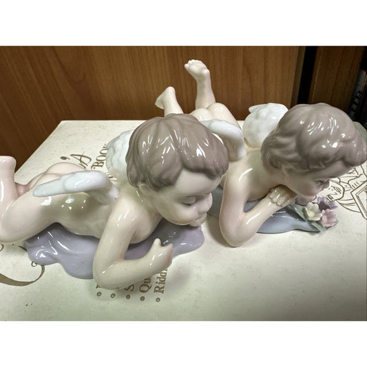 2003 Grandeur Noel 2 Pc. Porcelain Angels