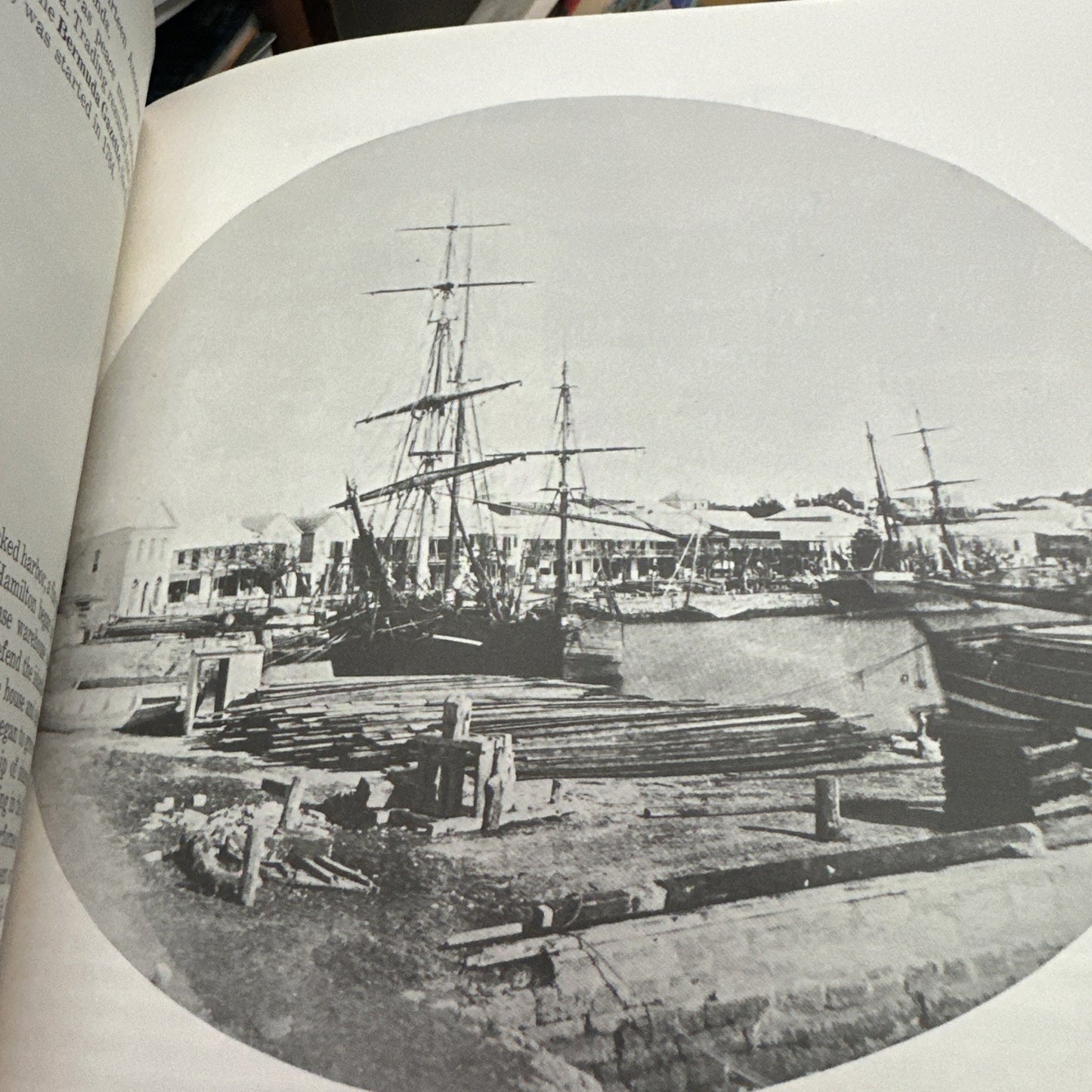 Bermuda In Full Color By Hans W Hannau Hardback Book