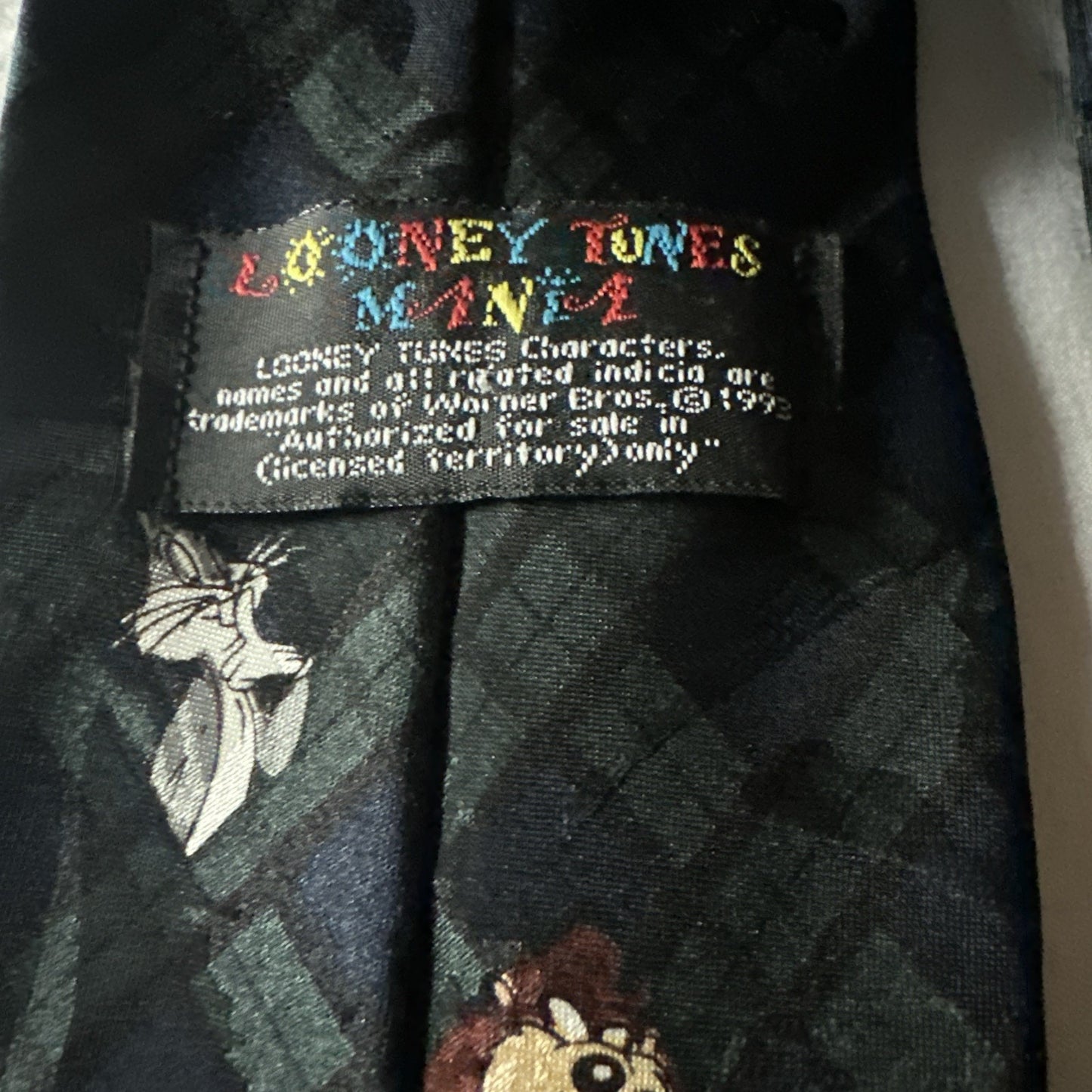 Looney Tunes Mania 1993 Necktie 100% Polyester EUC Bugs Bunny Daffy Tweety