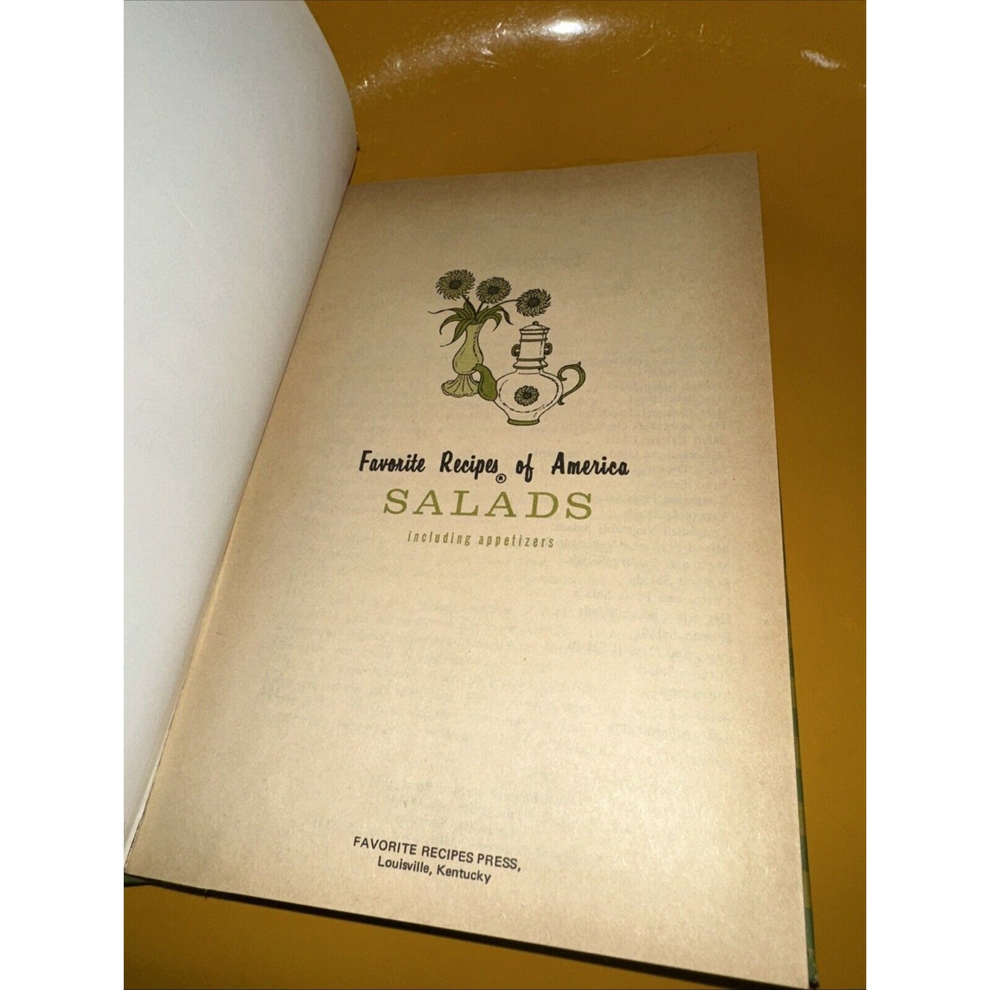 Vintage Favorite Recipes of America Salads Cookbook 1968