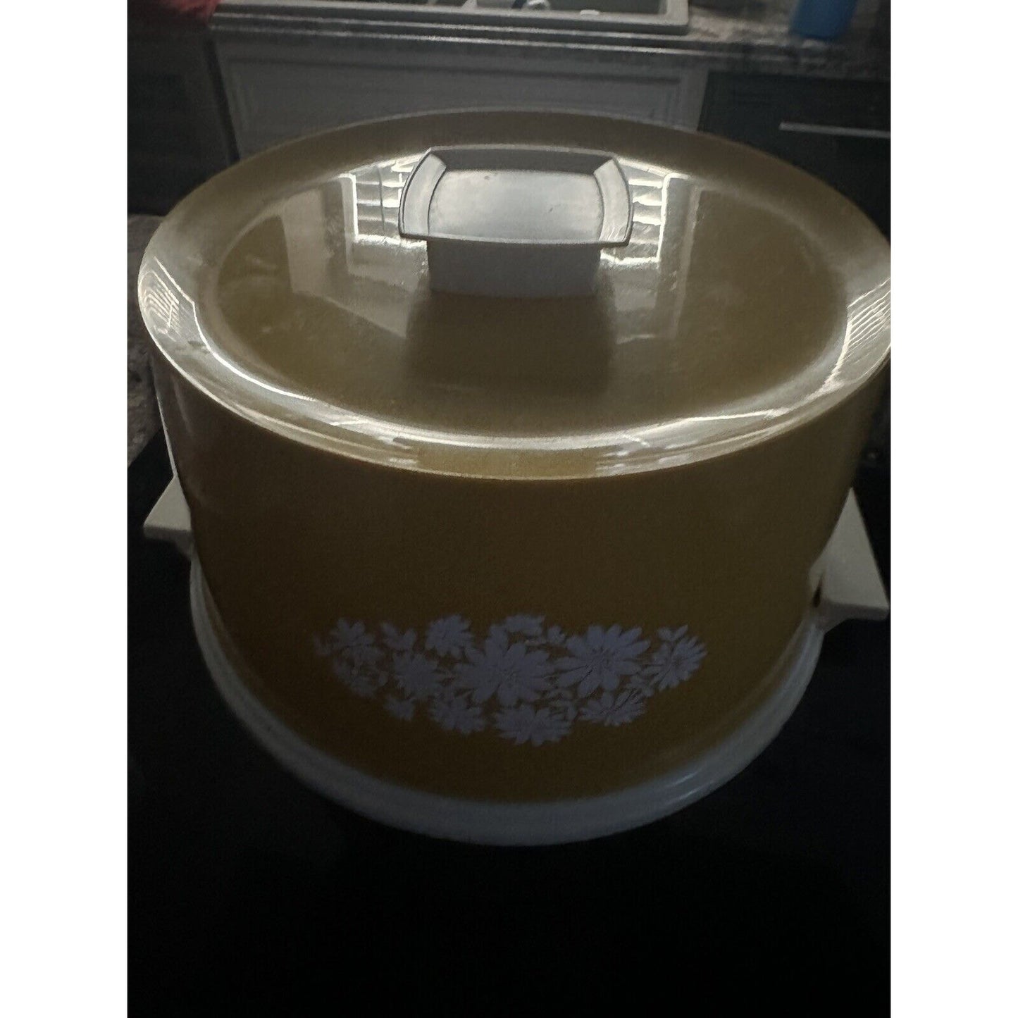 Vintage Plastic Cake Cover Carrier Harvest Yellow locking Lid with Floral Design
