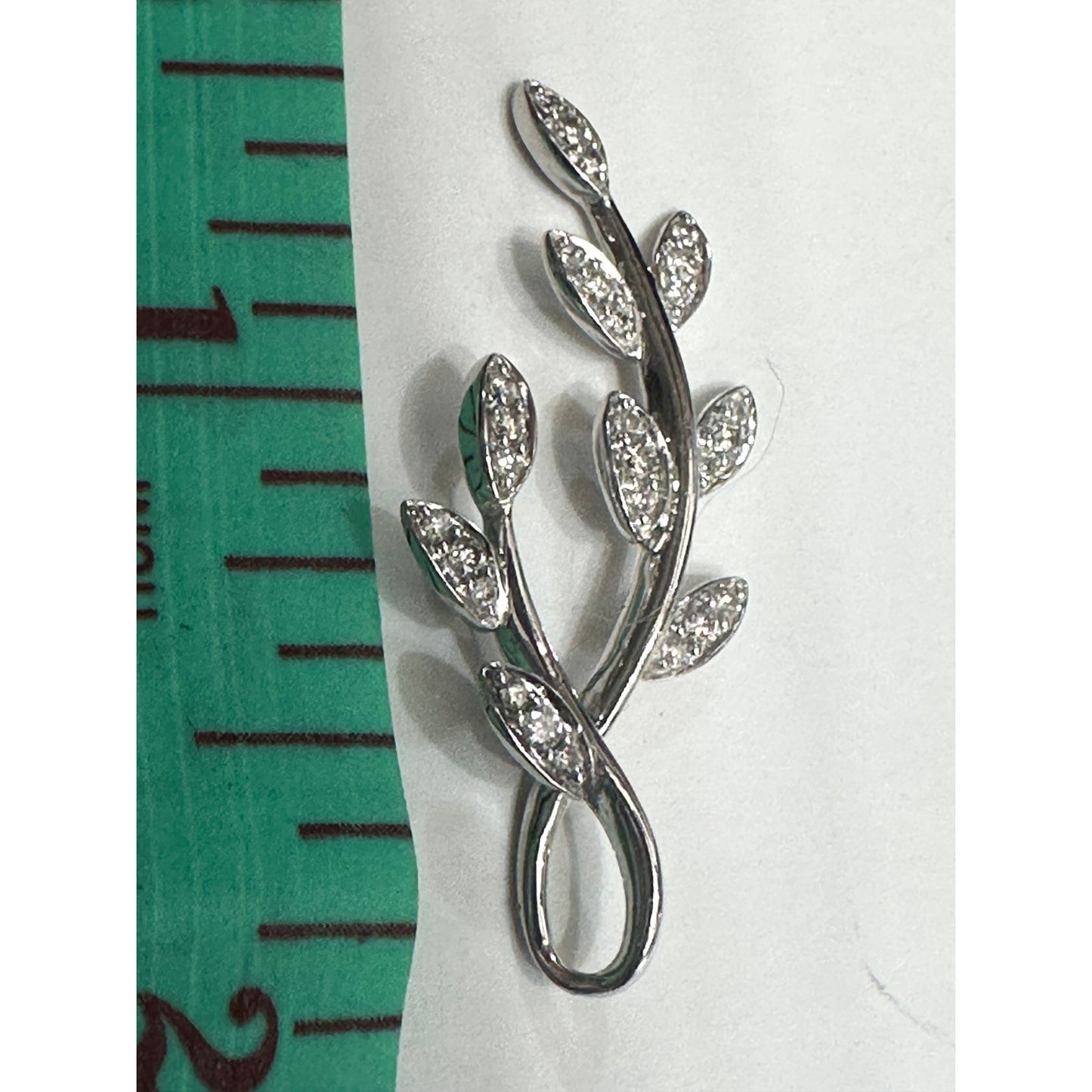 14K white Gold Diamond pendant,