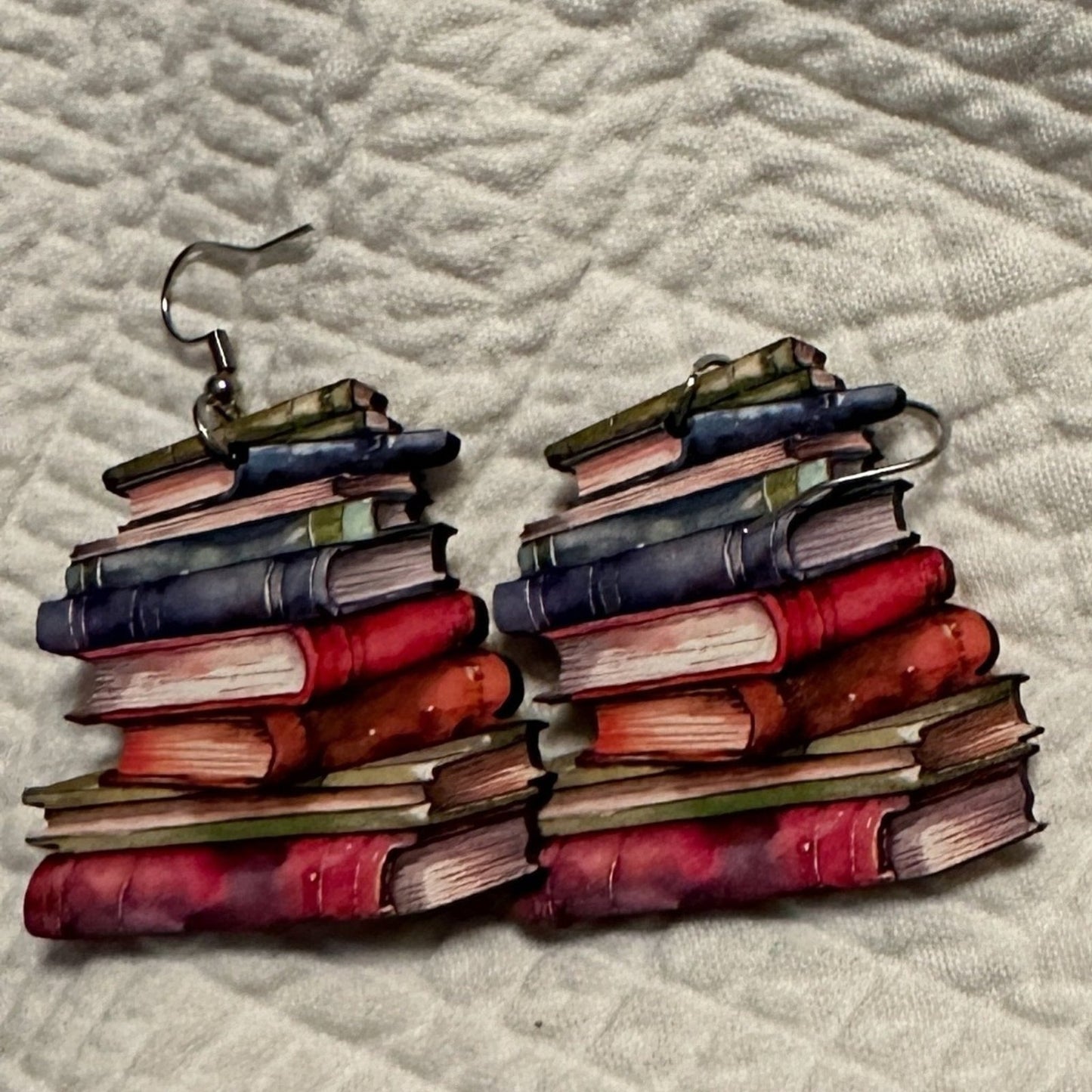 2 pairs of book dangle Earrings