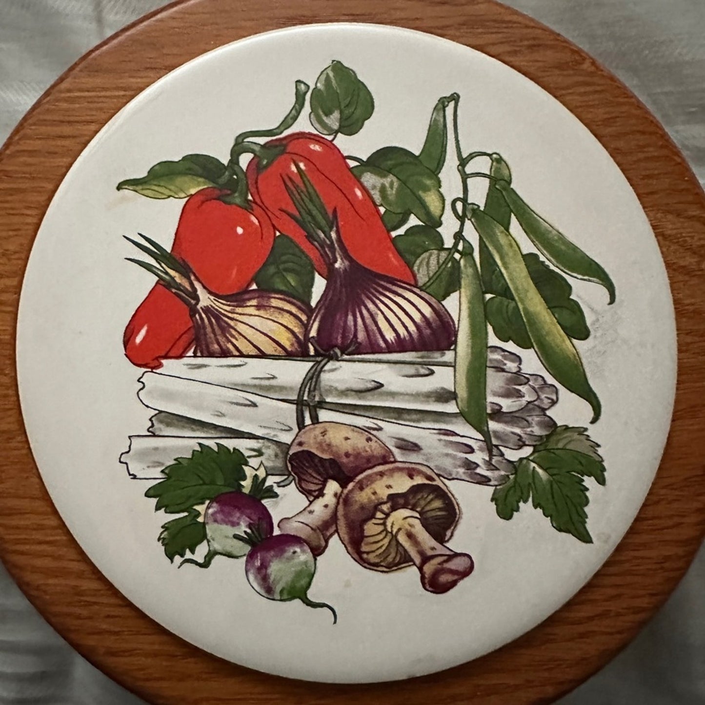 VTG Round Spice of Life Wood and Ceramic Trivet
