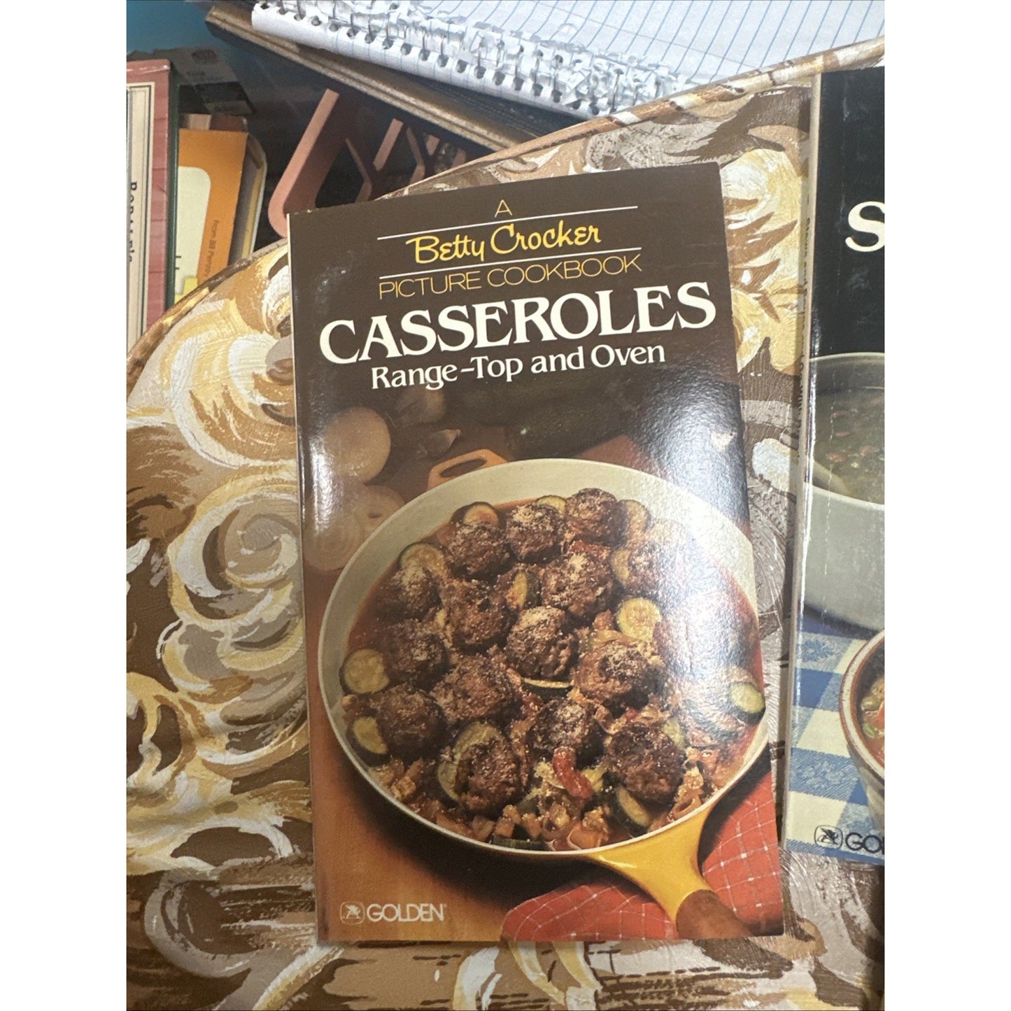 VIntage Betty Crocker set of seven picture cookbooks 1982