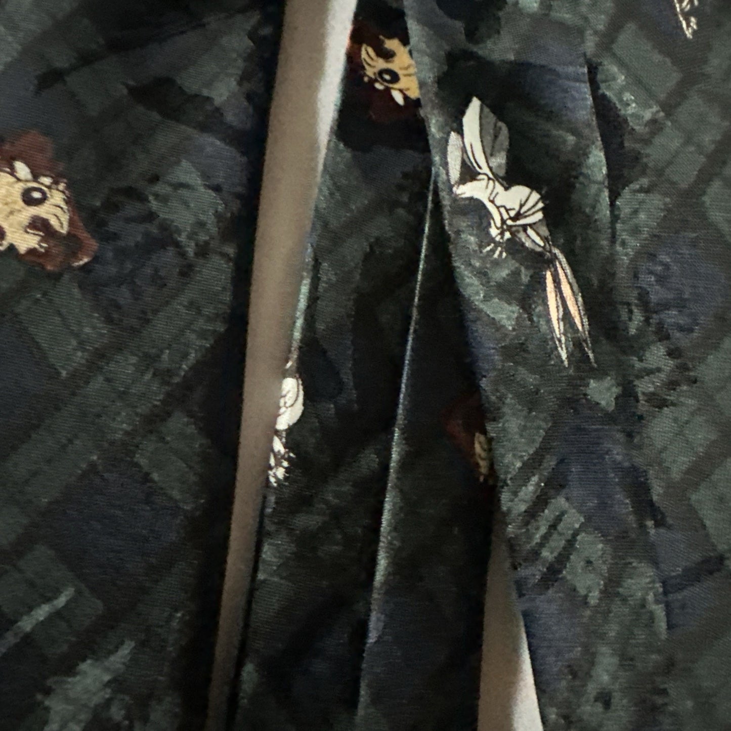 Looney Tunes Mania 1993 Necktie 100% Polyester EUC Bugs Bunny Daffy Tweety