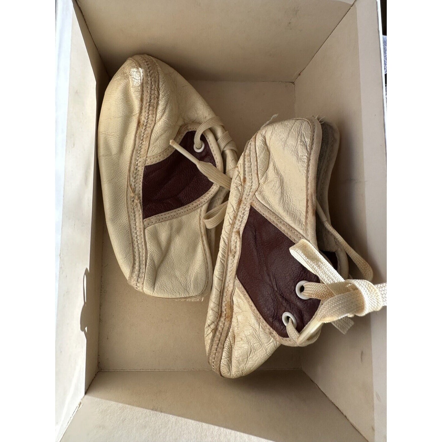 Vintage White Brown Baby Saddle Shoes Lace Up Faux Leather Size 3 With Box Baby deer Shoes