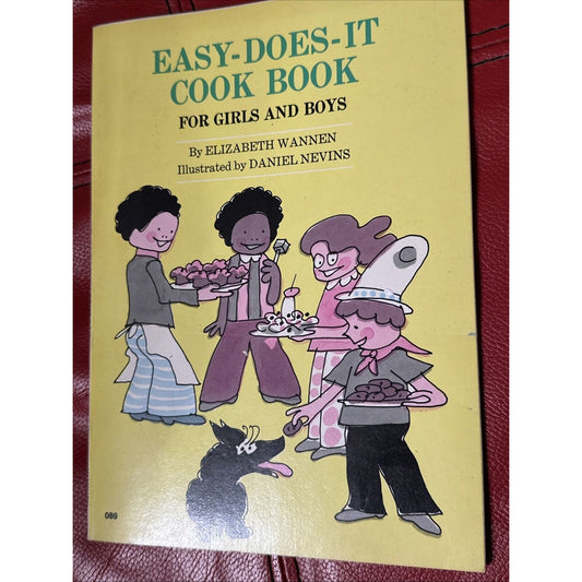 Easy-Does-It Cook Book Foe Girls and Boys-Paperback by Elizabeth Wannen