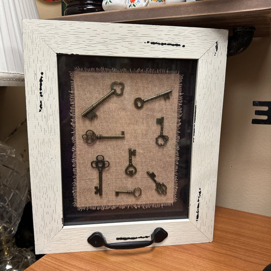 Framed 8 Antique Vintage Skeleton Keys Collection Wall Decoration Display