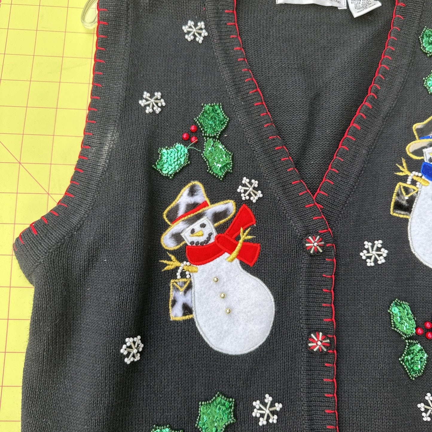 Victoria Jones Christmas Sweater Vest Women's Medium Multicolor Sleeveless