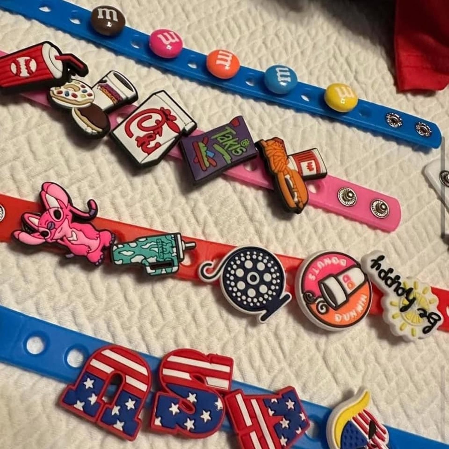 100 random croc charms