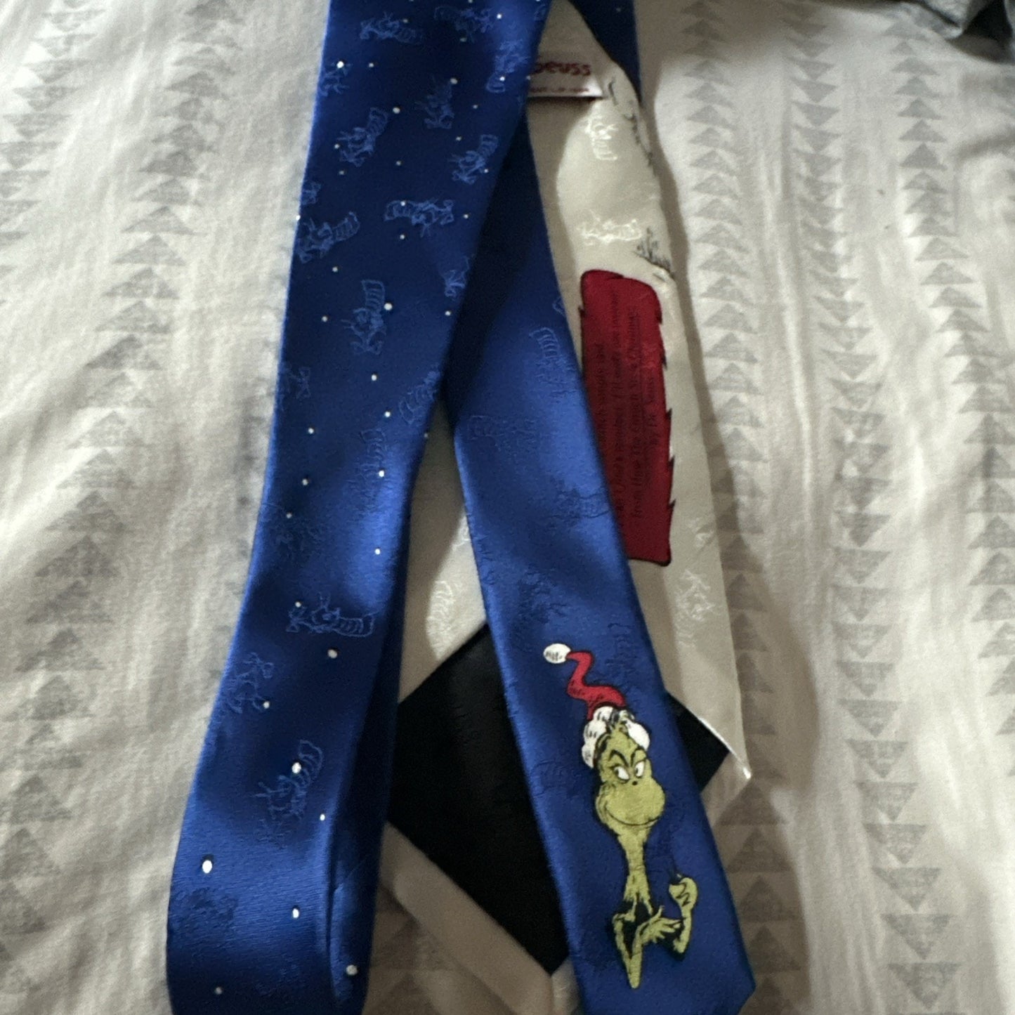 Vintage Dr. Seuss The Grinch Stole Christmas Tie Men Holiday 57" x 4" 100% Silk