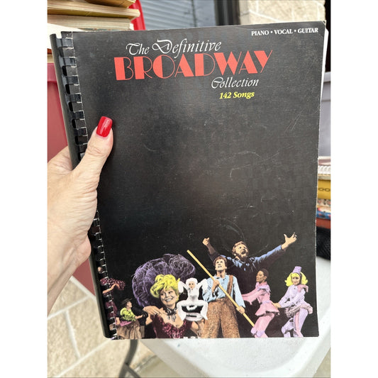 Definitive Broadway Collection: Piano, Vocal, Guitar by Hal Leonard Corp SC 1988