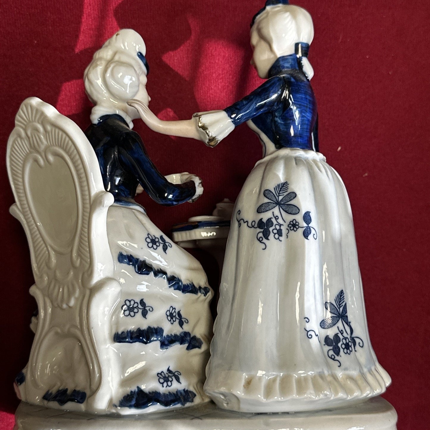 Vintage Blue White Porcelain Figurine Statue Colonial Ladies Afternoon Tea