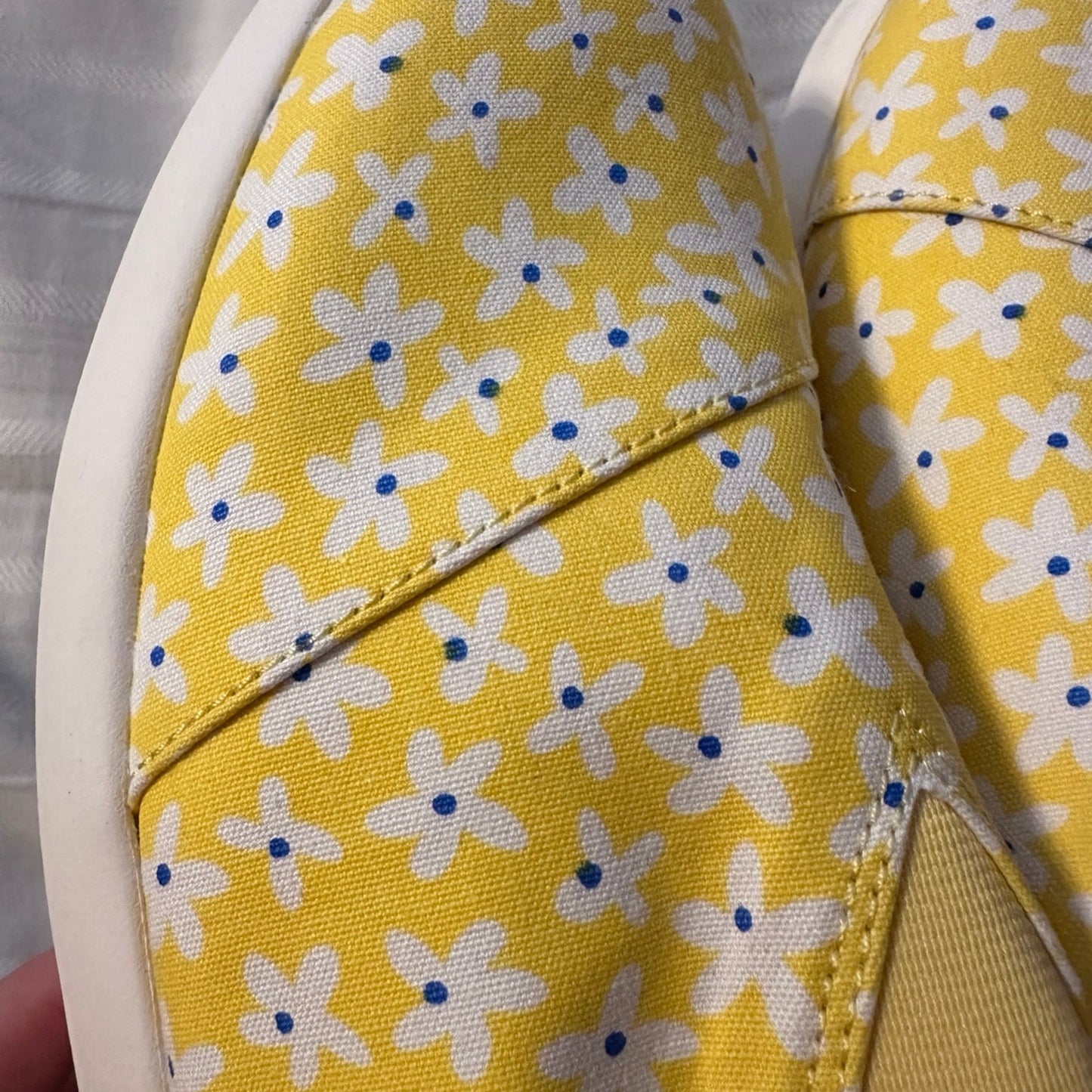 Toms Daisy Slip ons   Like new